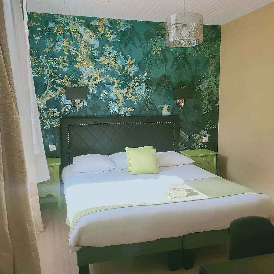**  Hotel Du Levant Castellane Francie